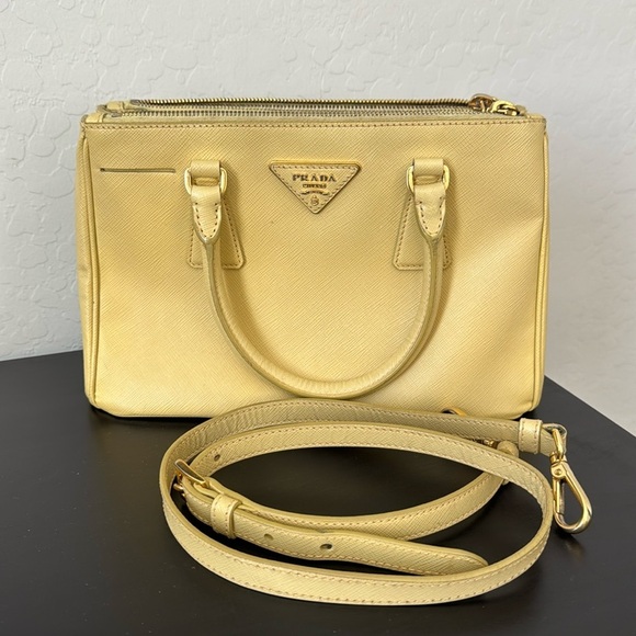 PRADA Saffiano Small Galleria Double Zip Tote Polline Color / Butter Yellow - Picture 1 of 16